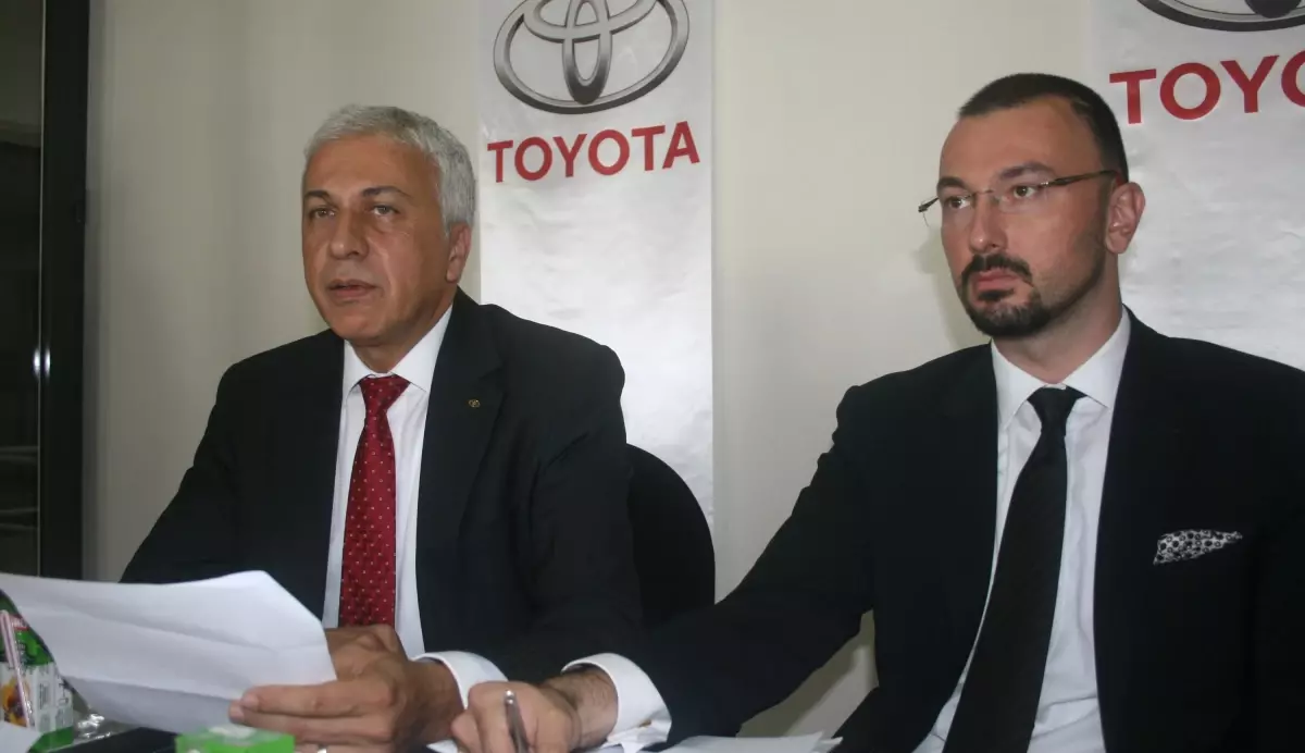 Toyota\'nın Yeni Araçları Trabzon\'da Tanıtıldı