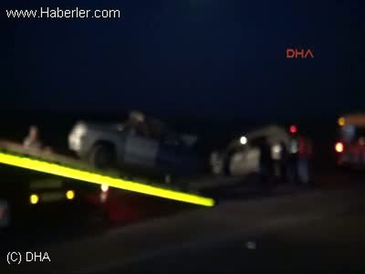 Yozgat\'ta Otomobil Minibüsle Çarpıştı 2 Ölü 1 Yaralı