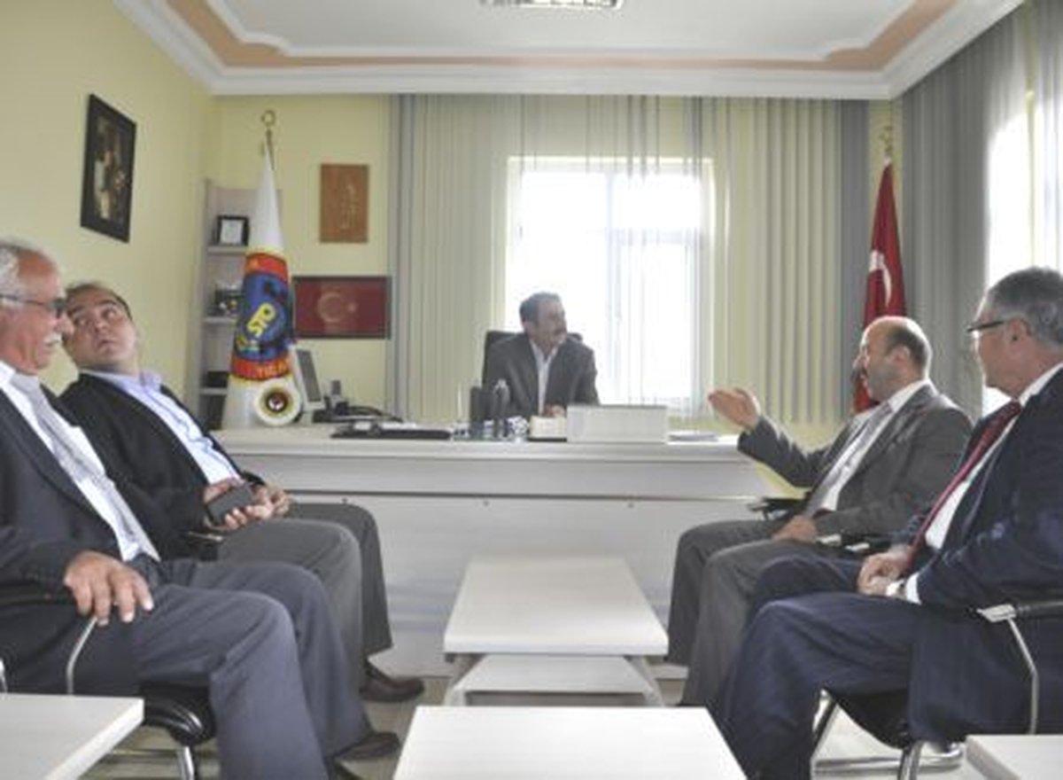 AK Parti Konya Milletvekili Tüfekci\'den Ahmet Cengiz Mühendislik Fakültesi Dekanı Türker\'e Ziyaret