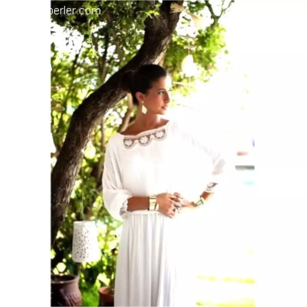 Buse Terim\'in Seçtikleri Lidyana.com İçin Bodrum\'da Fotoğraflandı