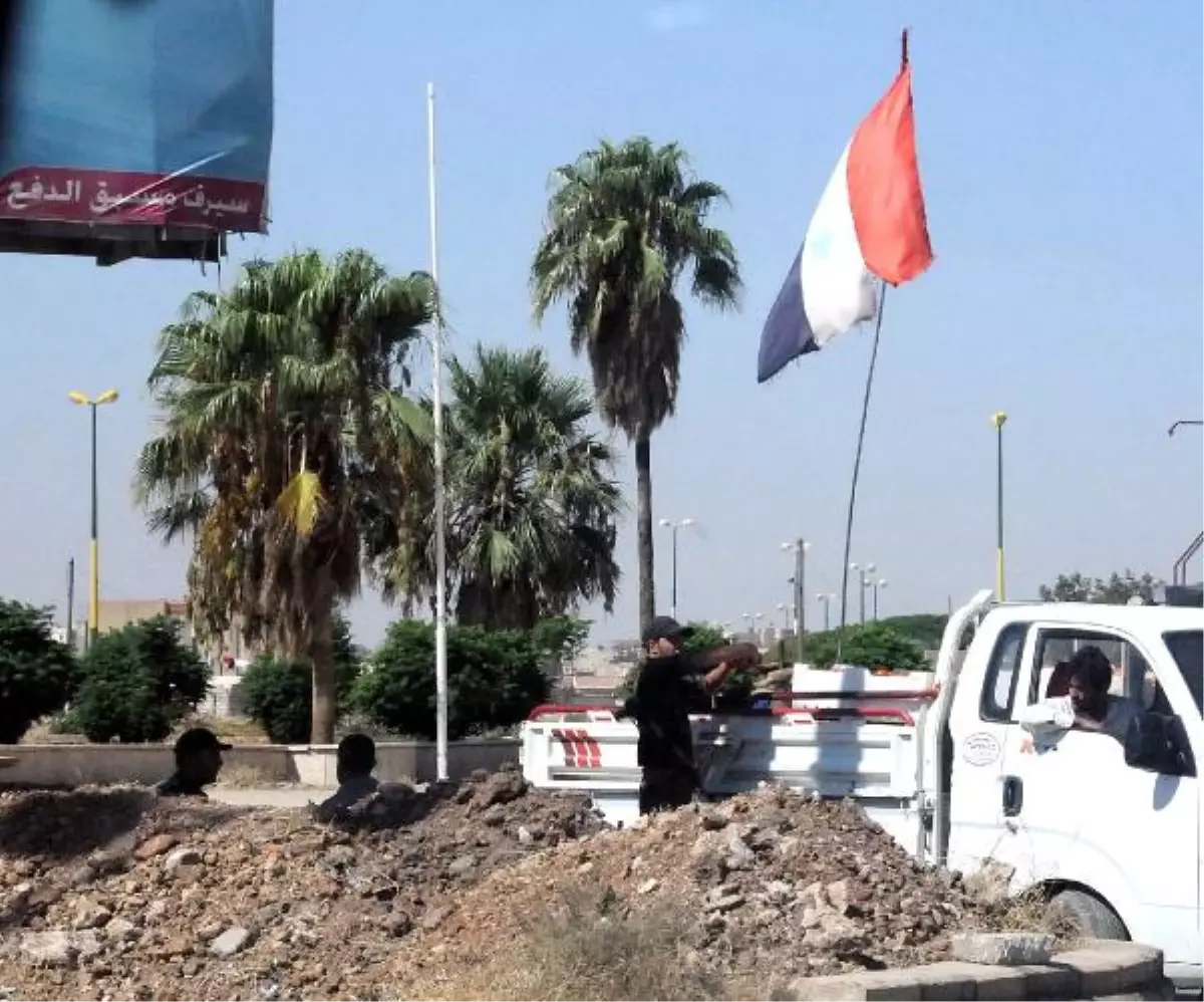 Dha, Suriye Kürtleri'nin Denetimindeki Bölgedeki Esad'ın Son Askerlerini Görüntüledi