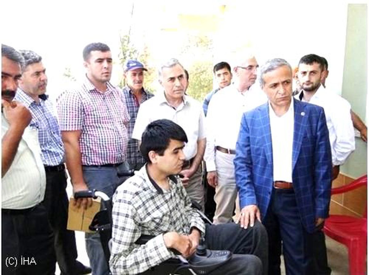 Engelli Genç Akülü Arabasına Kavuştu
