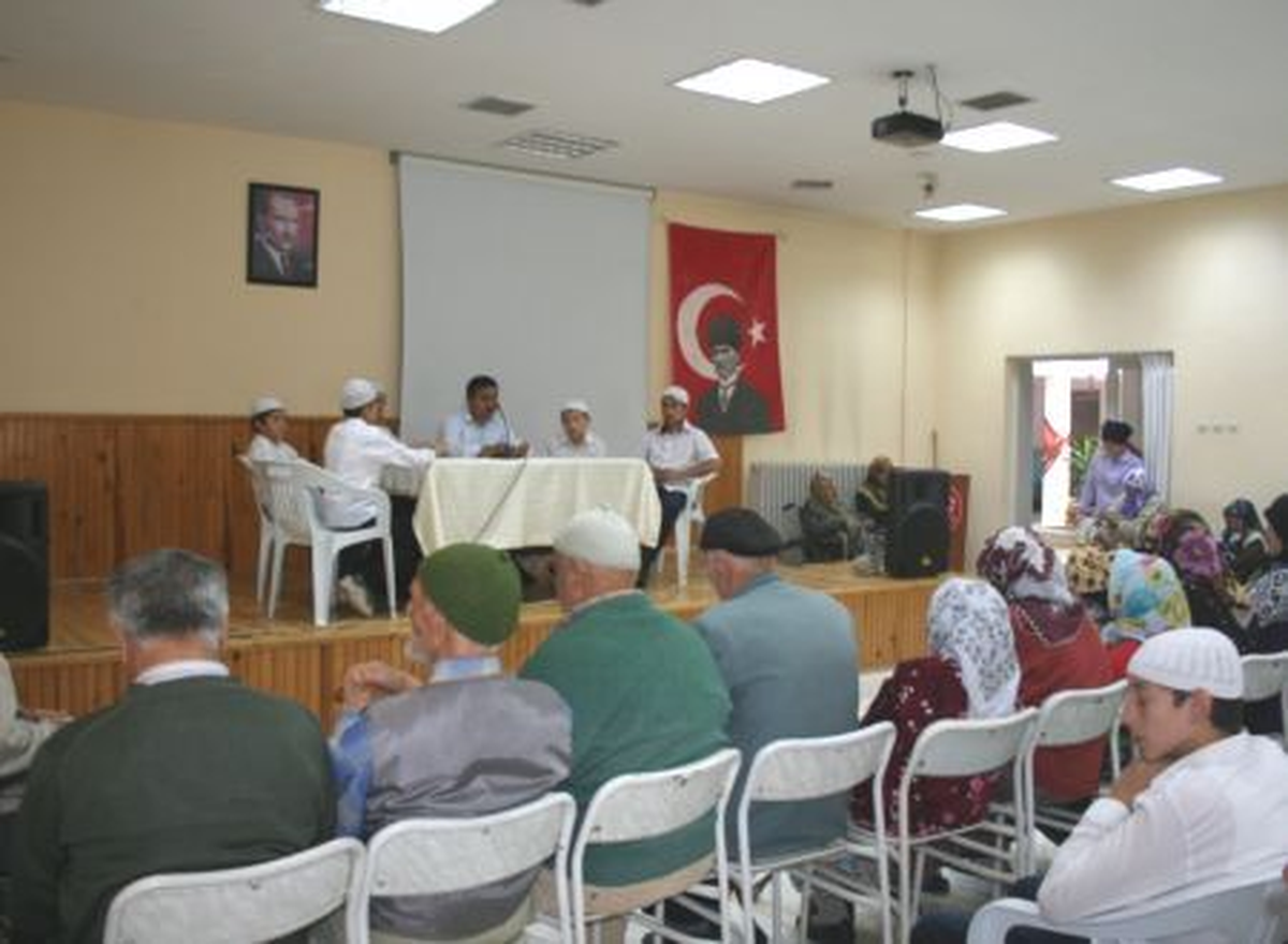 Hafız Adaylarından Huzurevi Ziyareti