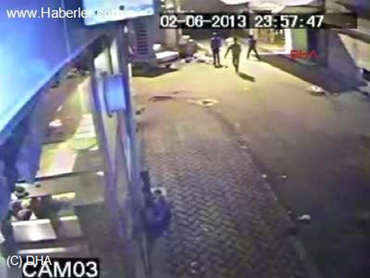 Ali İsmail Korkmaz\'ın Dövüldüğü Anlar Güvenlik Kamerasında