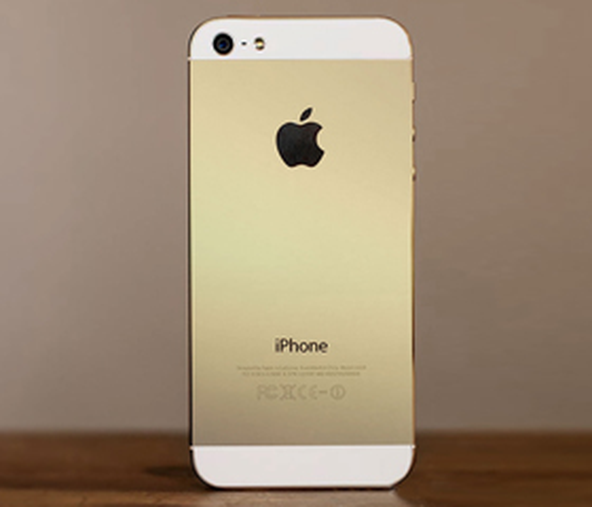 Altın Renkli İphone 5s Geliyor