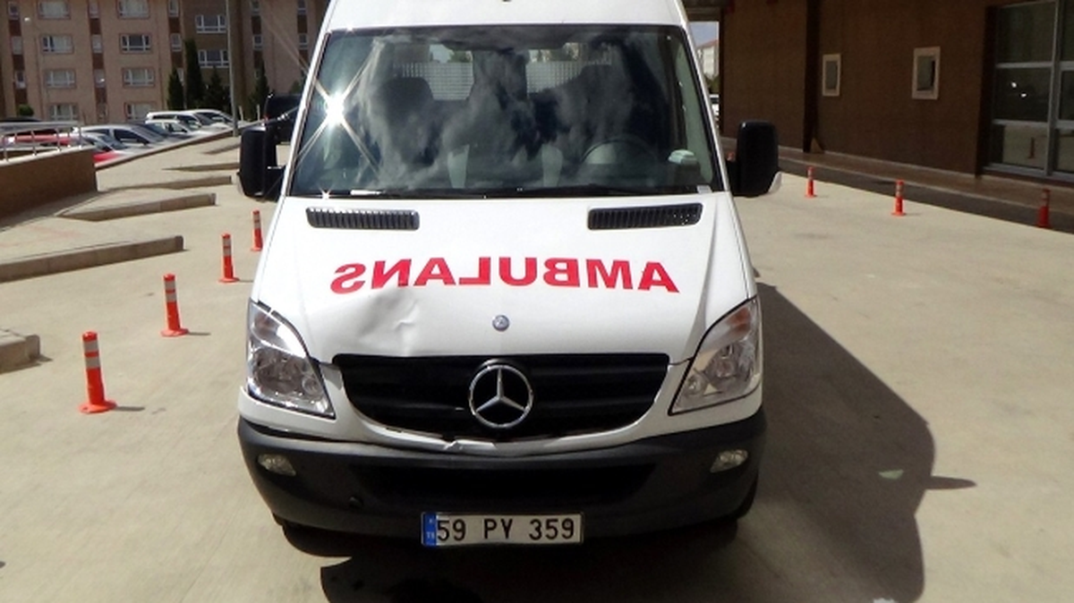 Ambulans Çocuğa Çarptı