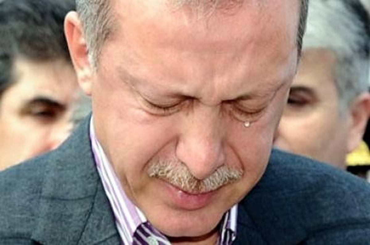 Başbakan Erdoğan, Esma\'ya Yazılan Mektubu Dinlerken Gözyaşlarını Tutamadı
