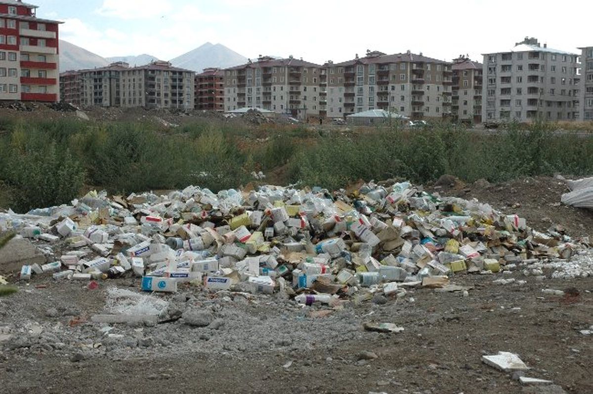Tıbbi Atıklar Çocuklar İçin Tehlike Oluşturuyor