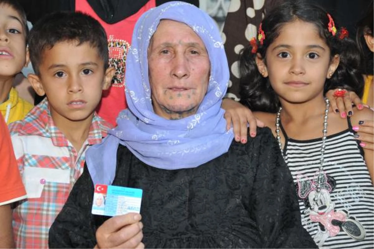 Ezo Gelin\'in Kızı Suriye\'den Kaçarak Gaziantep\'e Geldi