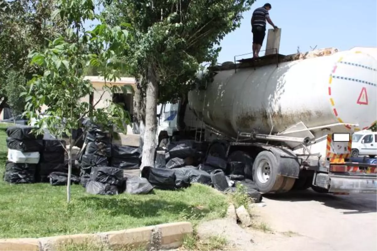 Gaziantep\'te Kaçak Sigara Operasyonu: 2 Gözaltı