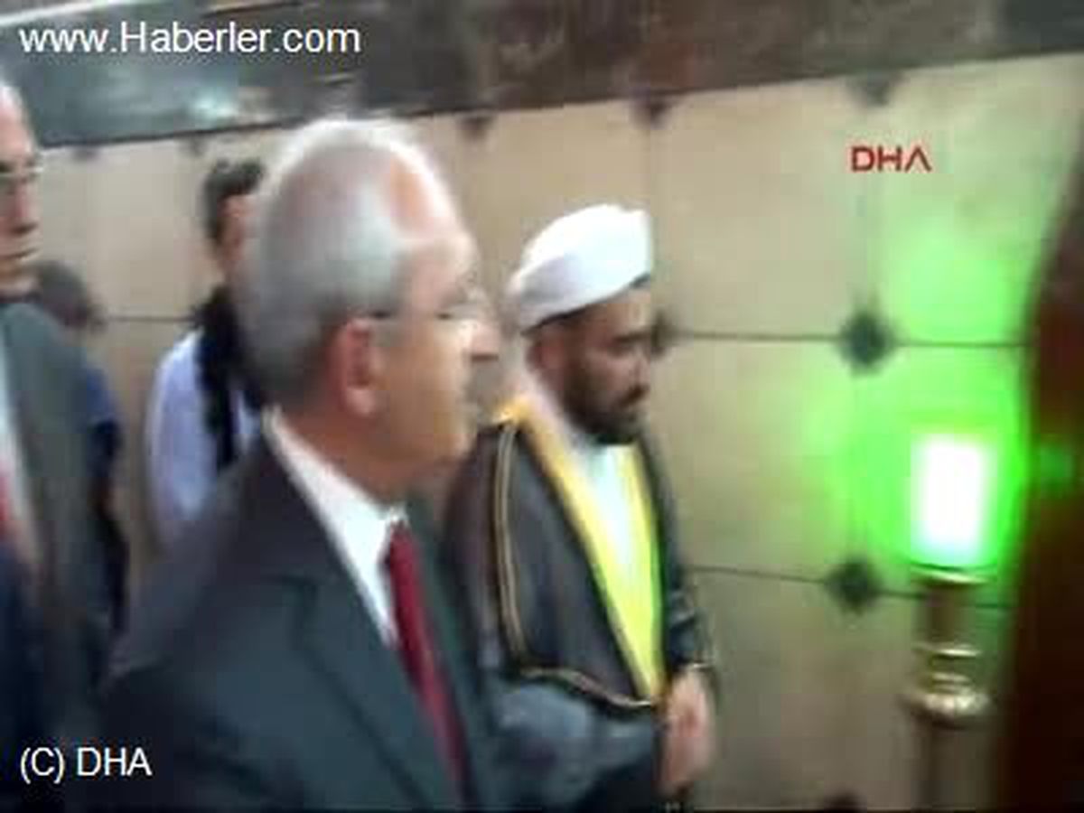 Kılıçdaroğlu, Bağdat\'ta Türbeleri Ziyaret Etti