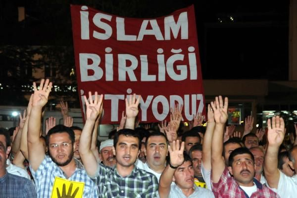 Mısır\'daki Katliama Tepki Gösterileri
