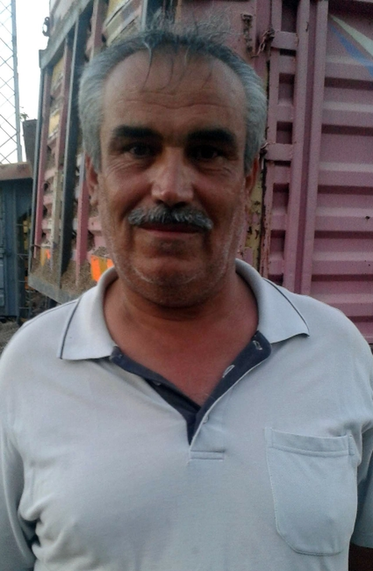 Otomobil Sürücüsü, Kendisine Çarpıp Kaçan Kamyonun Peşini Bırakmadı