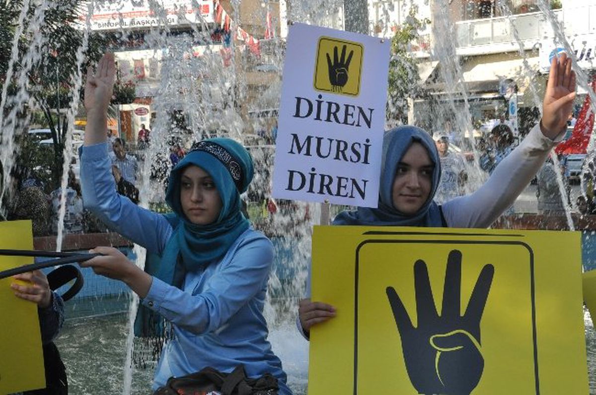 Sinop\'ta Mısır Halkına Destek Mitingi