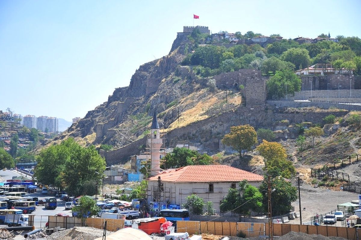 Tabakhane Camisi\'nde Restorasyon Başladı