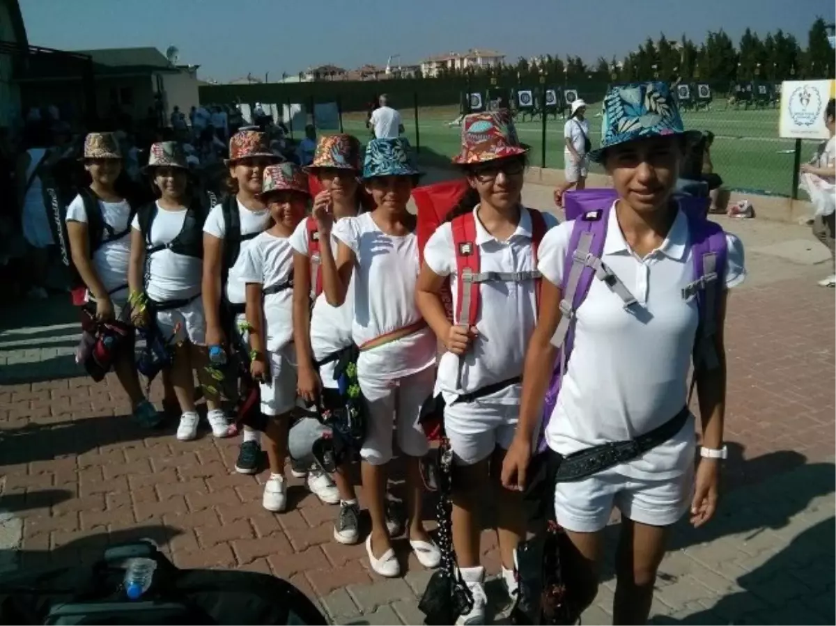 Adanalı Minik Okçular 6 Madalya ile Döndü