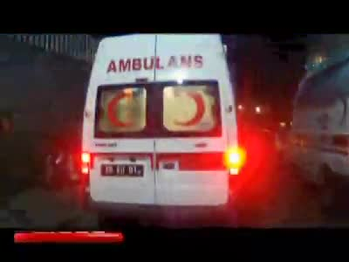 Balıkesir\'de Motosiklete Çarpan TIR Kayıplara Karıştı