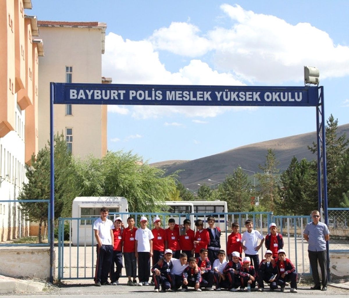 Başarılı Ortaokul Öğrencileri Bayburt Üniversitesini Ziyaret Etti