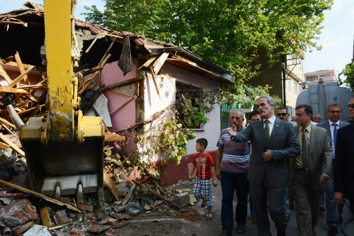 Binalar Yıkılıyor Mahalleler Nefes Alıyor
