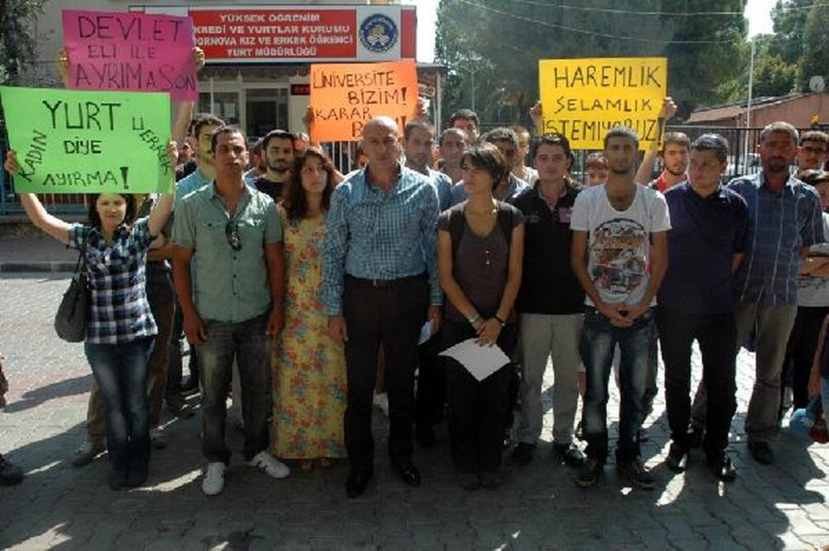 CHP\'li Aksünger\'den \'Harem- Selamlık Yurt\' Tepkisi