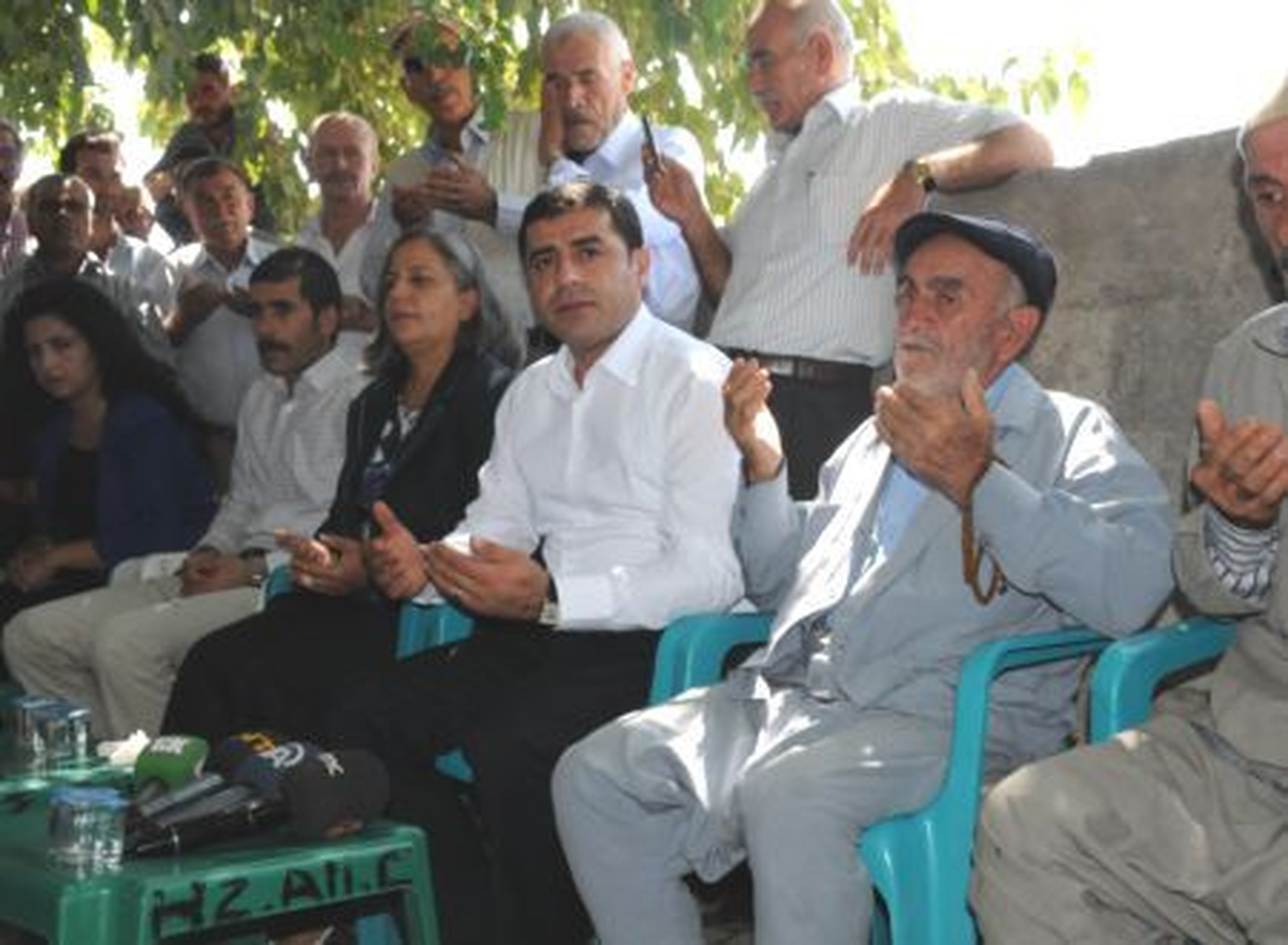 Diyarbakır Demirtaş, Taziyede Konuştuek