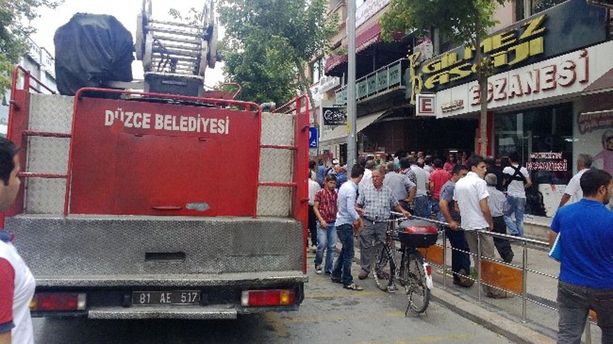 Düzce Kent Merkezinde Duman Paniğe Neden Oldu