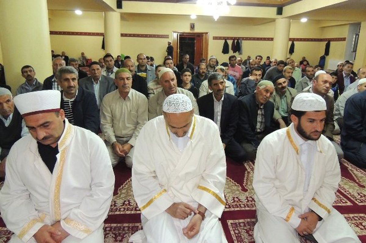 Eleşkirt\'te Teheccüt Kılınıp Dua Edildi