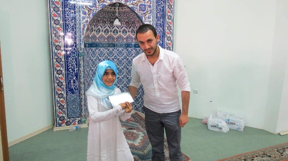 Genç Müsiad ve Mttb, Kur\'an Kurslarına Katılan Çocuklara Hediye Dağıttı