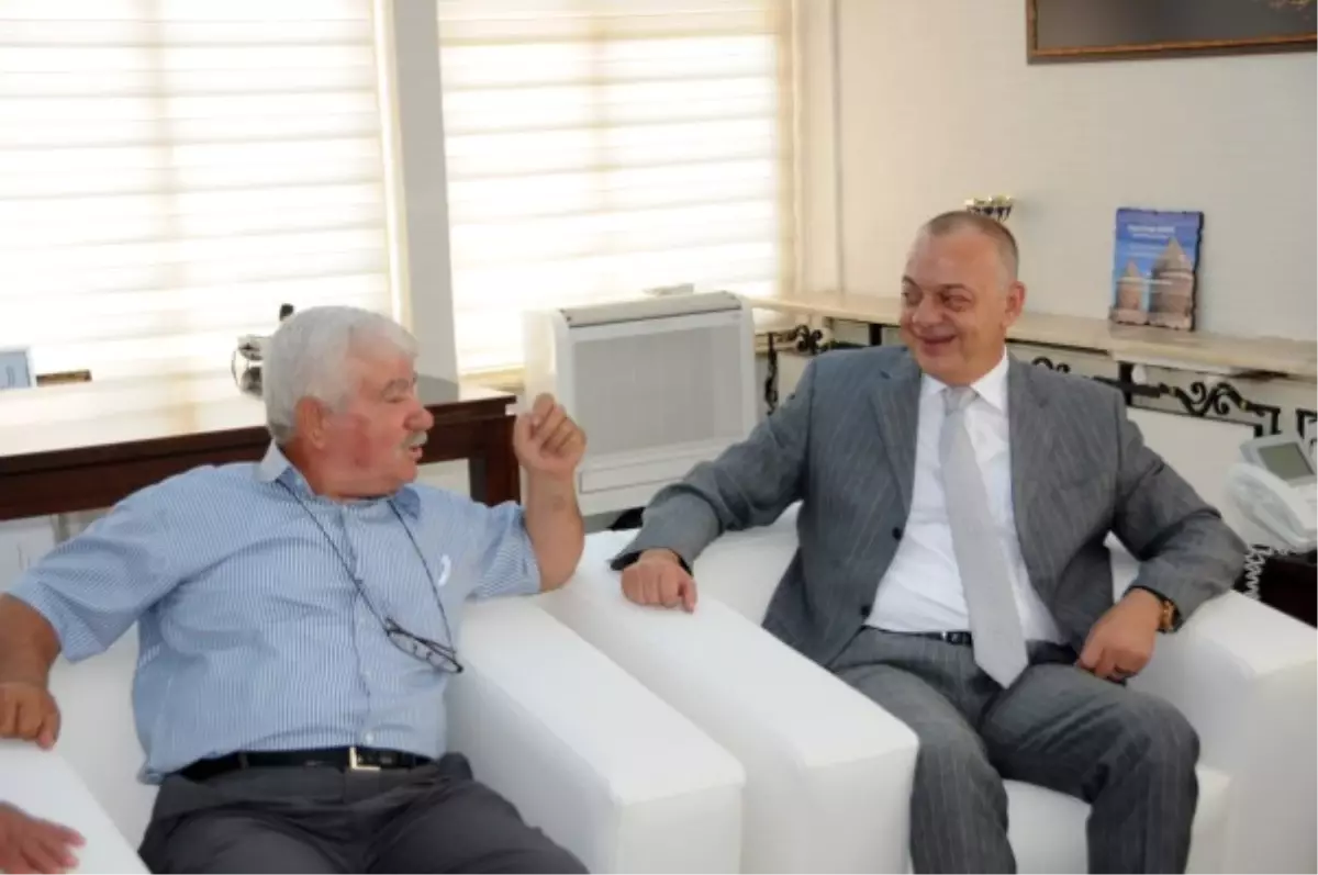 "Hizmeti İlçelerimize Yayma Çabasındayız"
