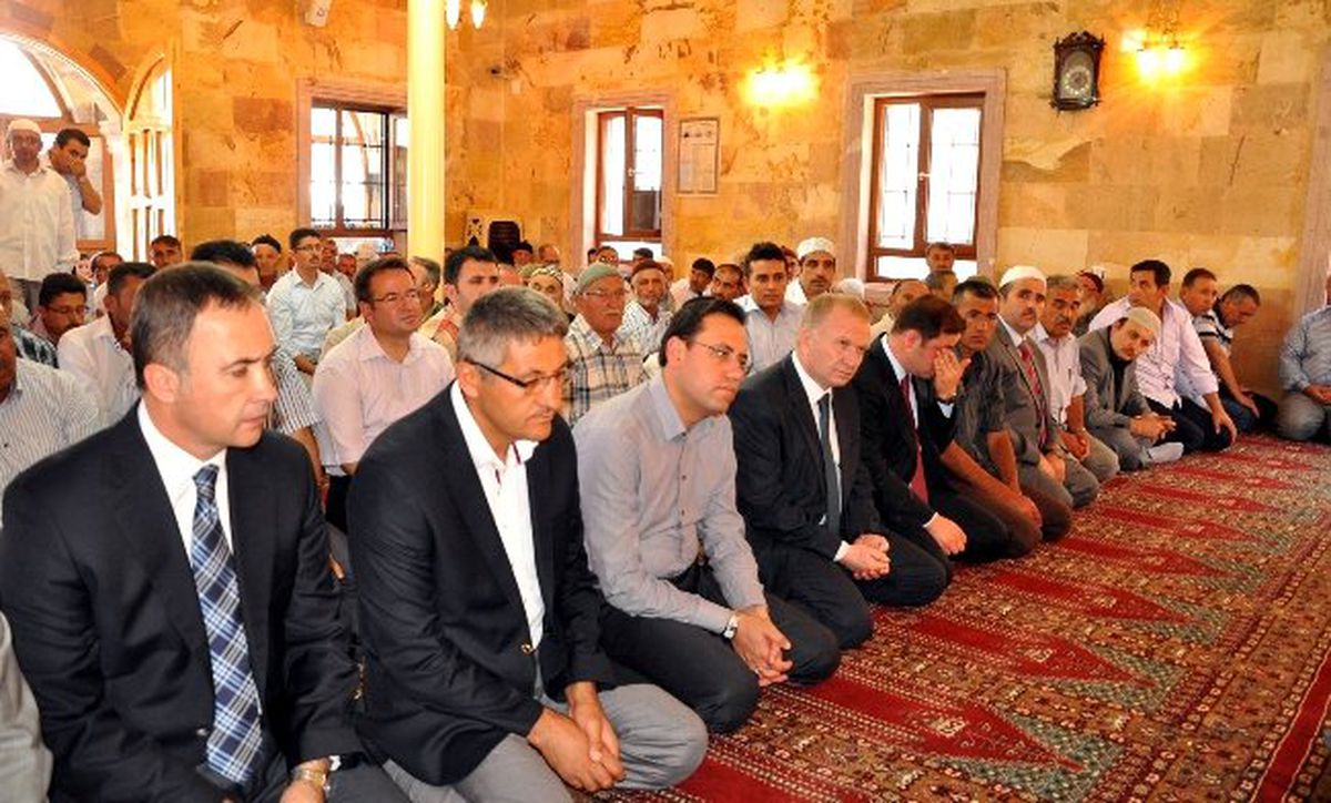 İlk İmamlık Görevi Yaptığı Köye Cami Yaptırdı
