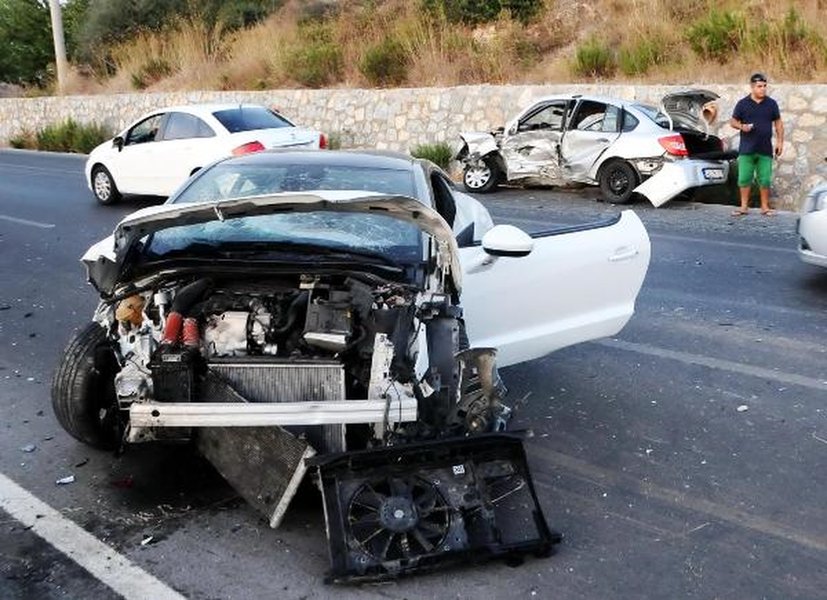 Bodrum\'da Trafik Kazası: 3 Yaralı