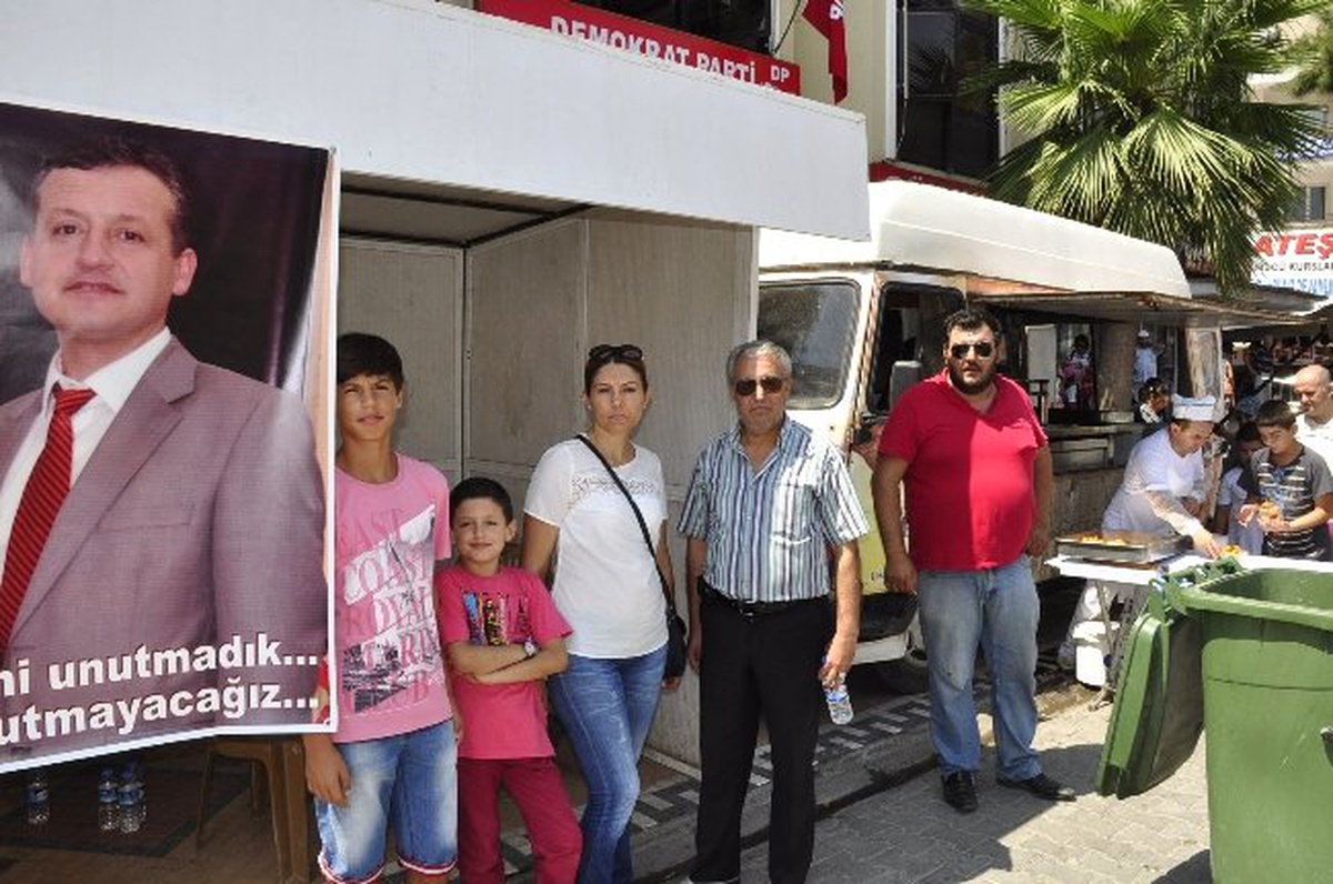 Merhum Erkan Bavuk\'un Senelik Lokması Döküldü