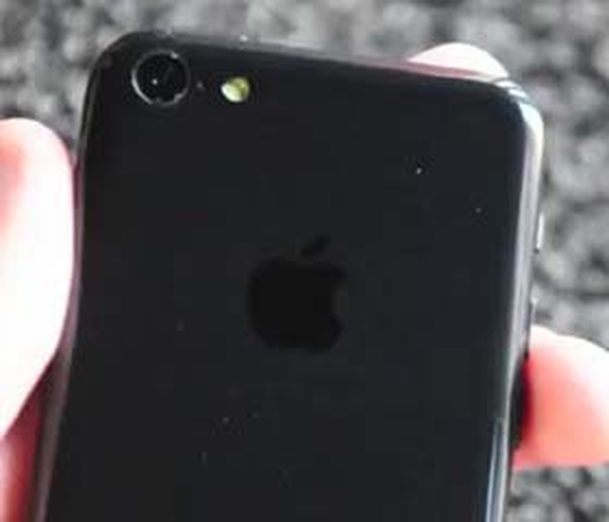 Siyah İphone 5c Ortaya Çıktı