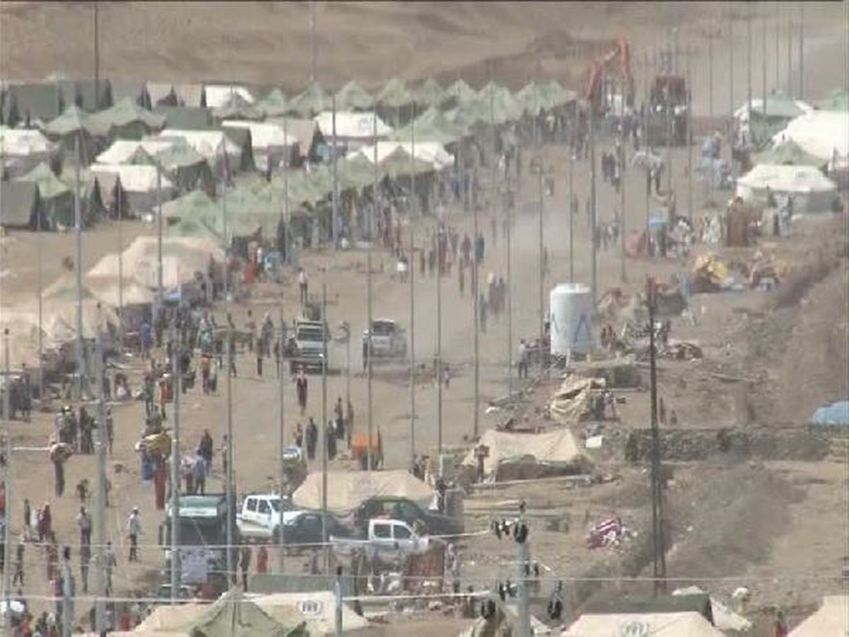 Suriye\'den Irak\'a Kaçan Kürt Mülteci: Köylerimizi Yaktılar Bize Zulüm Yapıyorlardı