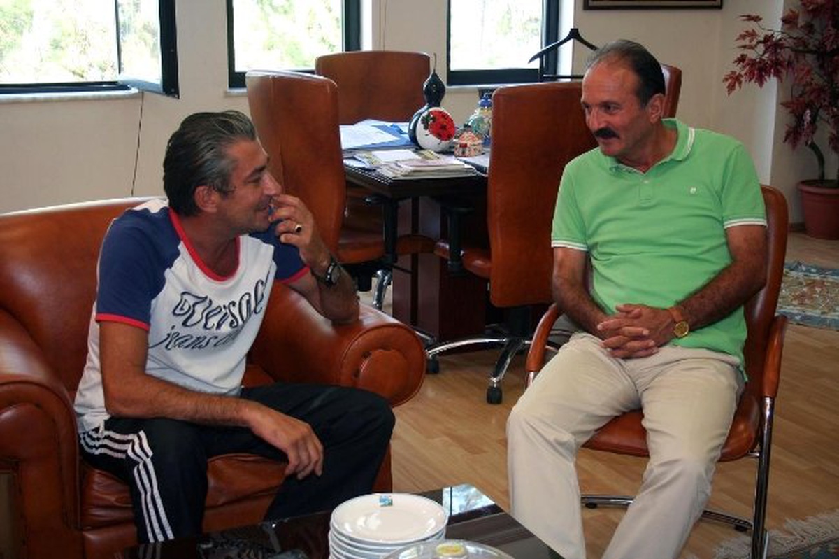Ünlü Yıldız Petekkaya, Başkan Saatcı\'yı Ziyaret Etti
