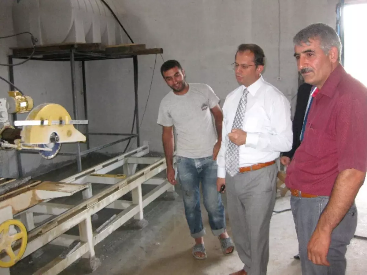 Vali Taşyapan Sorunlu Bölgede