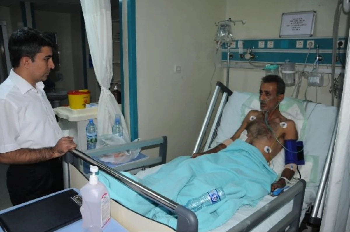 Vali Vekili Erdoğan, Aslan Ege\'yi Hastanede Ziyaret Etti