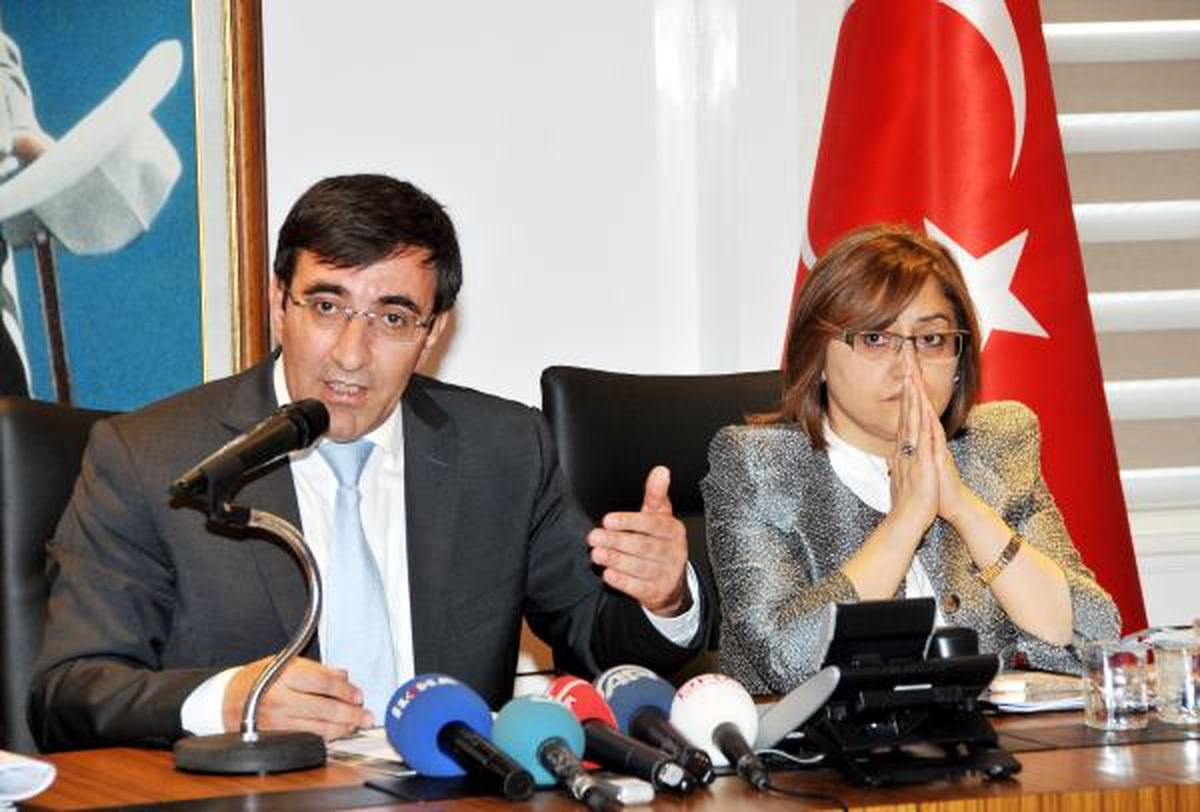 3 Bakan Gaziantep\'te Stadyum Temeli Attı (3)