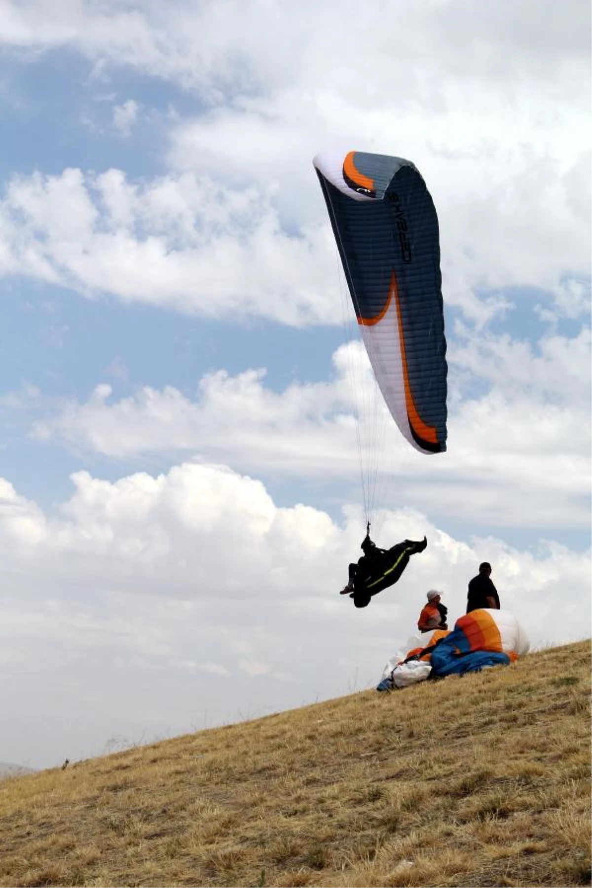 4\'üncü Ali Dağı Yamaç Paraşütü Kupası Başladı