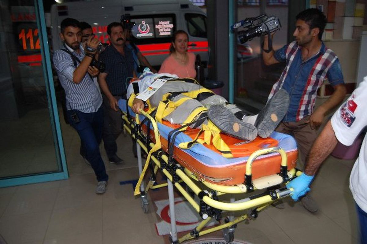 Adıyaman\'da Otomobiller Çarpıştı: 4 Yaralı