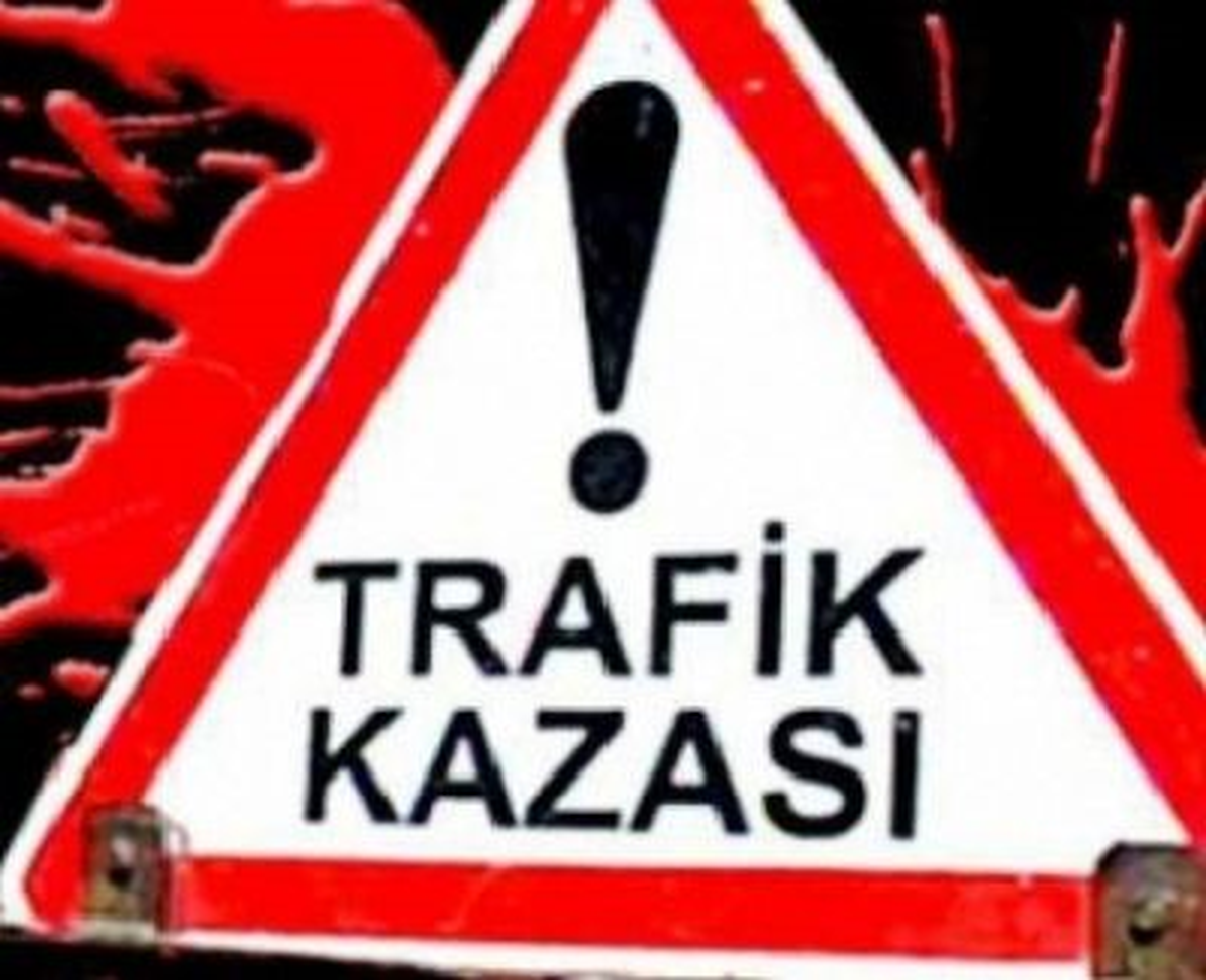 Akhisar\'da Trafik Kazası: 5 Yaralı