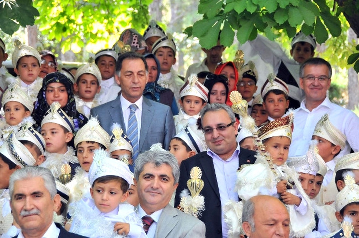 Akşehir\'de Onur Günü Kutlaması ve Geleneksel Sünnet Şöleni
