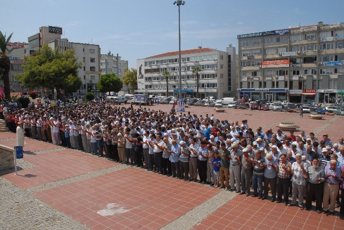 Aliağa\'dan Mısır Halkına Destek