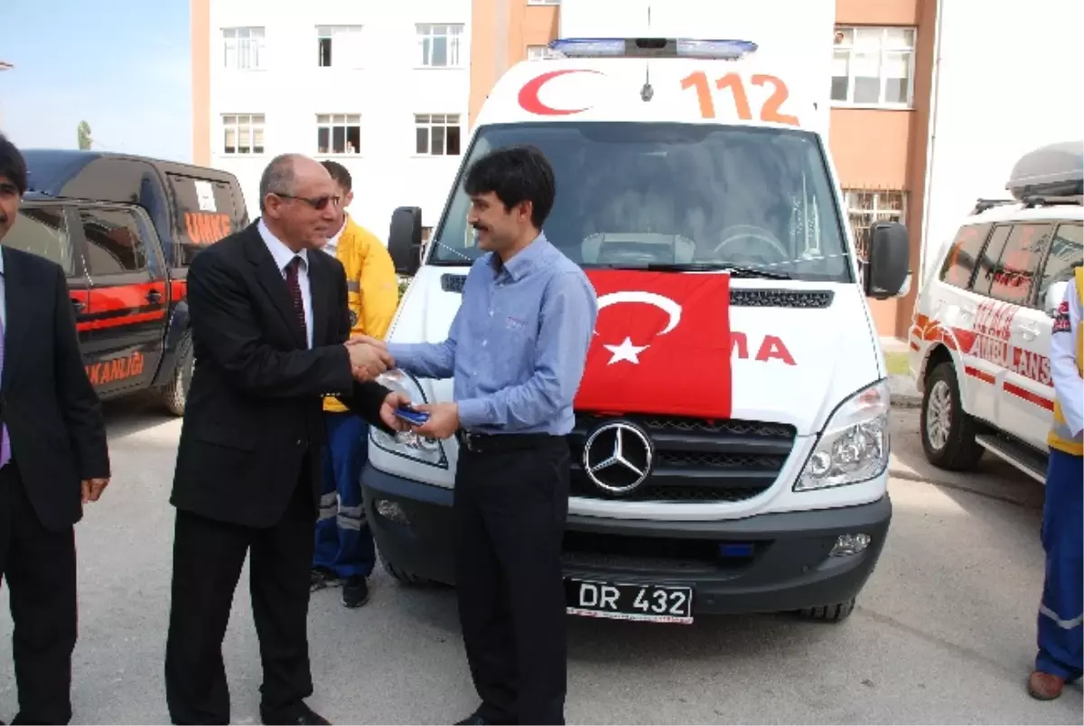 Ambulanslar İlçelere Teslim Edildi