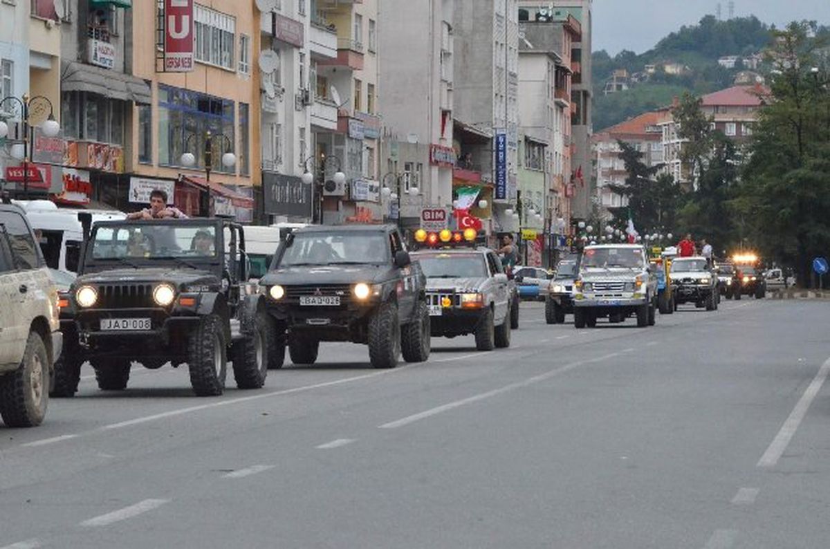 Ardoff Şenliği, Korteji Geçişi ile Başladı