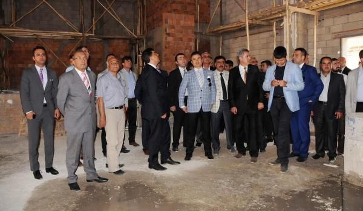 Bakan Kılıç, Gençlik Merkezinin Açılışına Katıldı