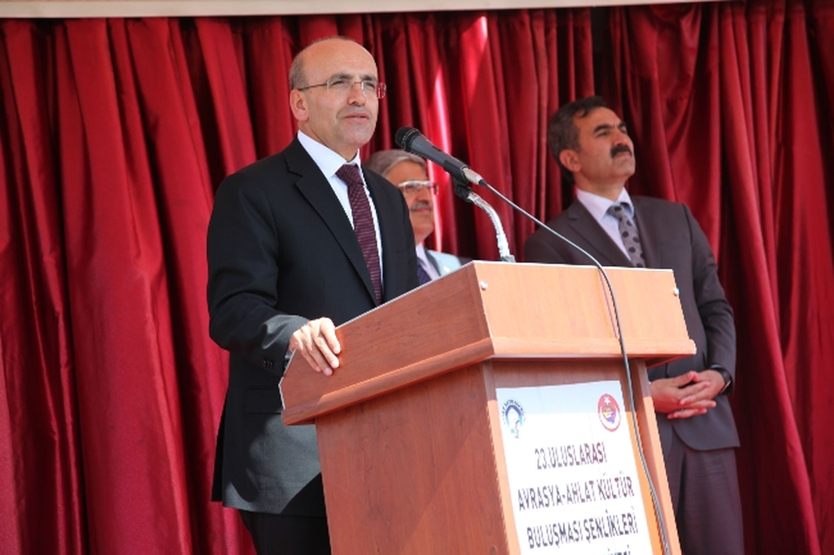 Bakan Şimşek, Ata Topraklarını Ziyaret Etti