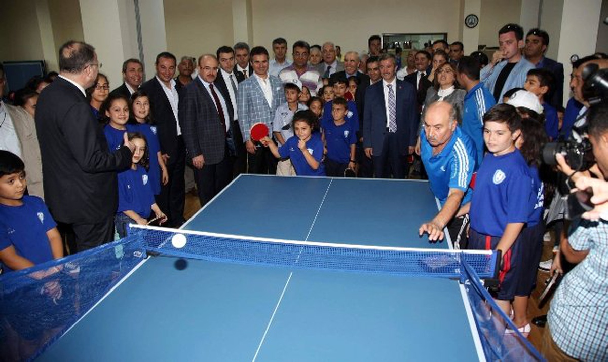 Bakanlar, Şahinbey Köy Pazarı, Spor ve Eğitim Merkezi\'nin Açılşını Yaptı
