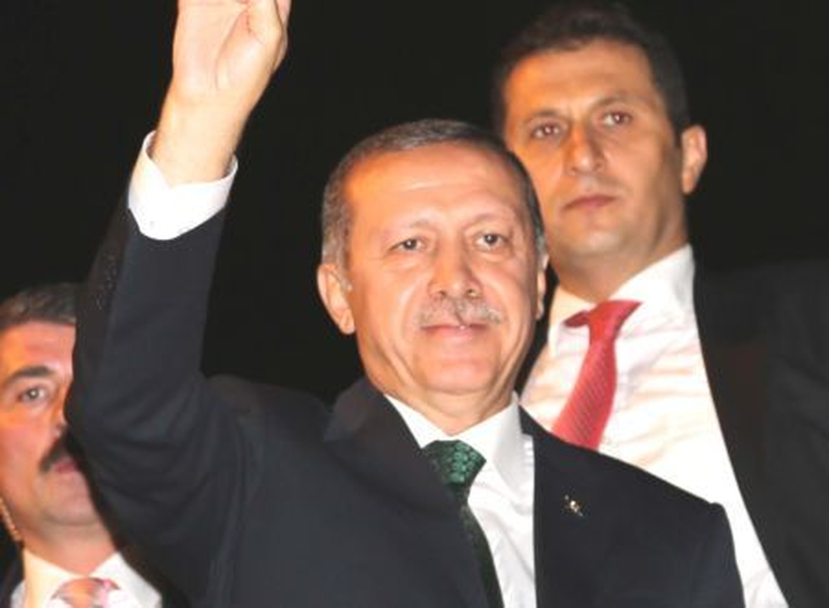 Başbakan Erdoğan "Ana Baba Ocağı" Güneysu\'da Hemşehrilerine Hitap Etti