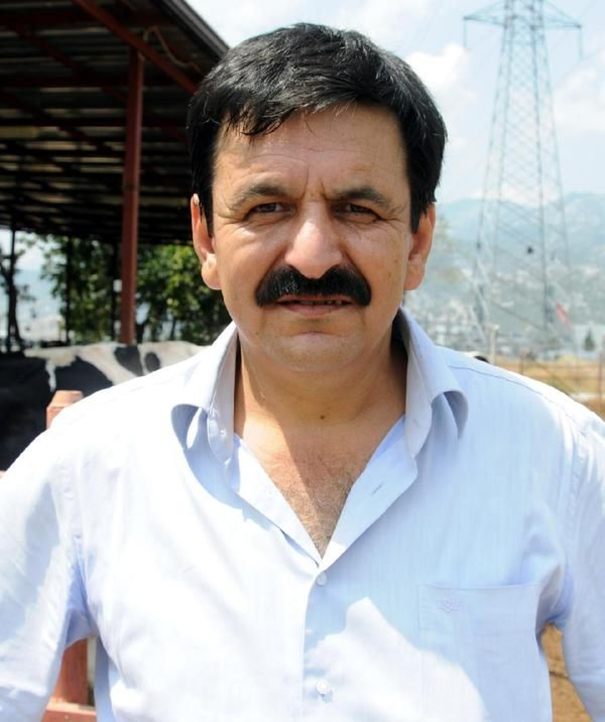 Besici, Yem Fiyatından Şikayetçi